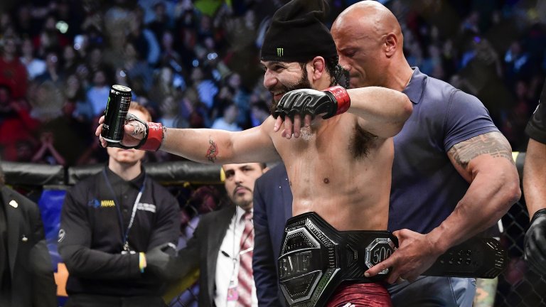 Хорхе Масвидал победи Нейт Диаз в последнитя си мач - през ноември 2019-а, за титлата "най-лошо копеле", която бе сложена на кръста му не кой да е, а от Скалата