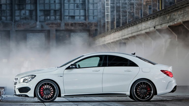 Най-мощната версия на CLA е двигател от AMG с мощност 381 конски сили. Същият мотор се предлага и при хечбека.