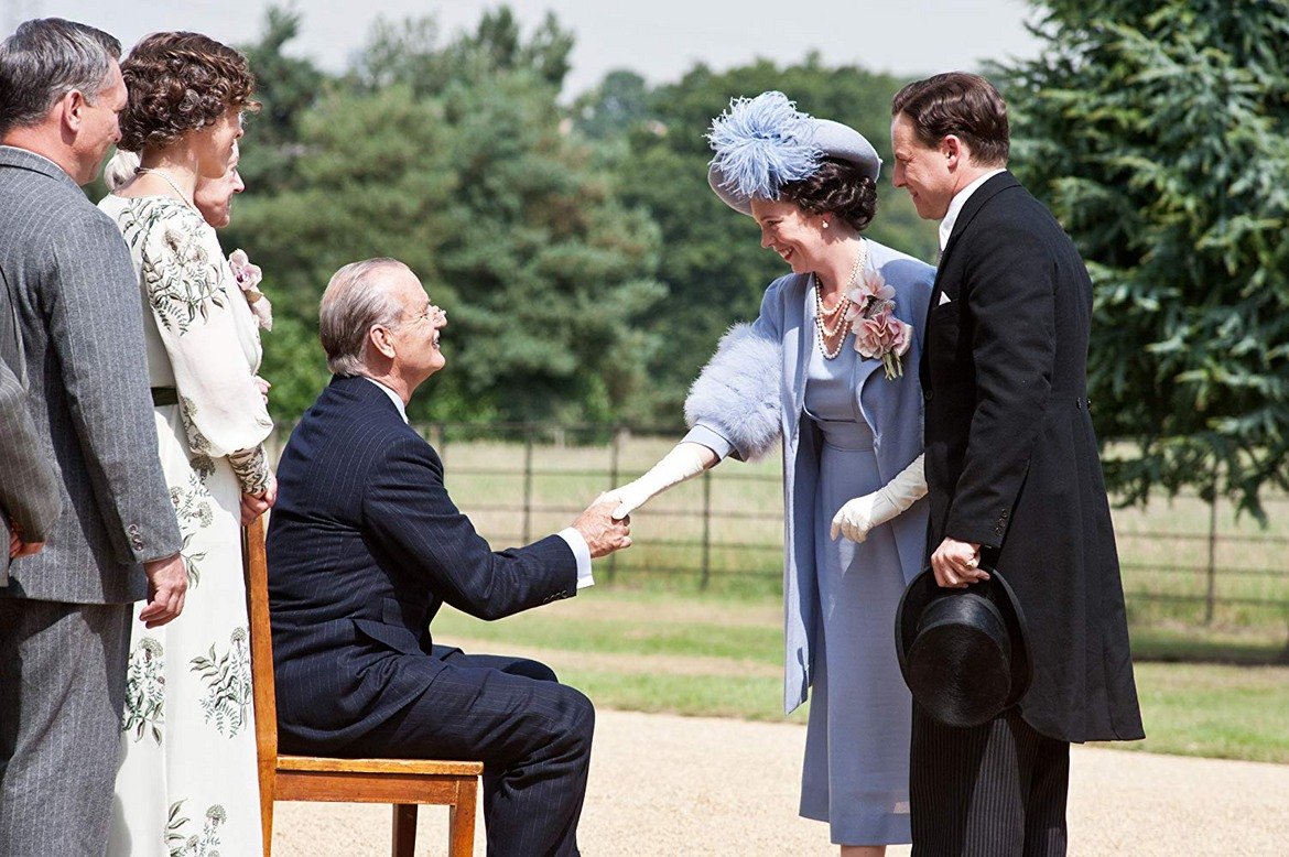 Оливия Колман влиза в ролята на Кралицата-майка във филма "Хайд Парк на Хъдсън" (2012).