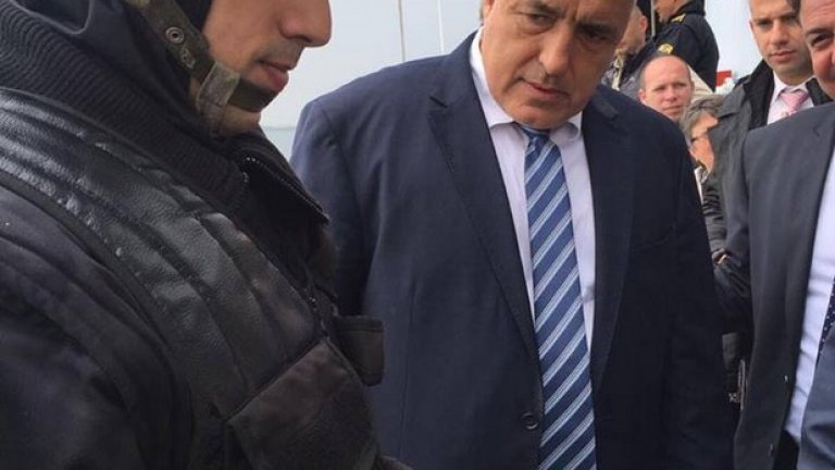 Борисов се появи на морско учение срещу нелегални мигранти