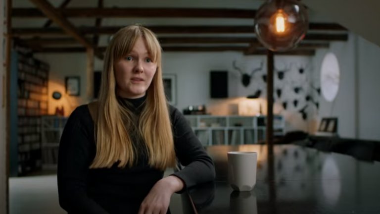 Undercurrent: The Disappearance of Kim Wall
Къде да гледате: HBO Max
Документалната поредица представя събитията, за които се предполага, че са довели до убийството на журналистката Ким Уол. За последно тя е забелязана на път за интервю с ексцентричния датски изобретател Петер Мадсен, а месеци по-късно тялото ѝ е намерено на борда на подводницата му. 
Филмът представя две гледни точки на историята, споделени от близките на изобретателя и от близките на журналистката, както и рядък запис на Мадсен, преди да бъде заловен и изправен пред съда.