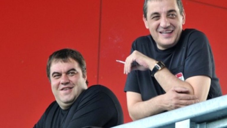 Собствениците на ЦСКА Димитър Борисов (вдясно) и Иво Иванов могат да загубят клуба, ако Международния арбитражен съд в Париж развали сделката