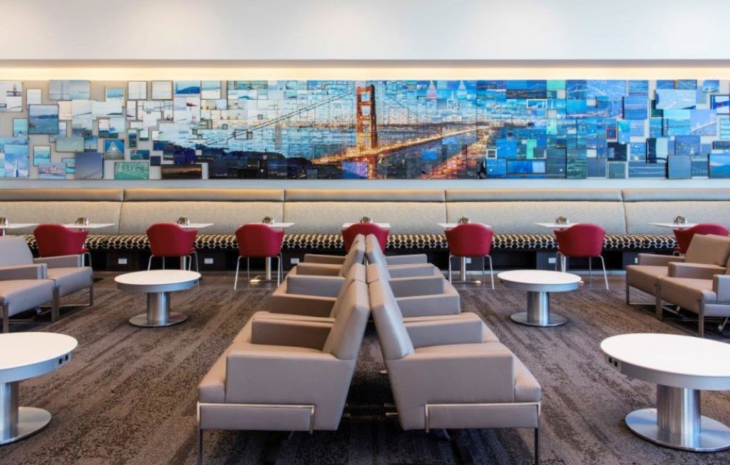 Delta San Francisco Sky Club - модерен лаундж с интересна декорация, интернационална кухня и селекция от местни бири и вина