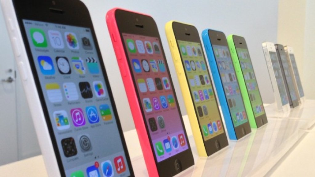 130910145953-apple-iphone-5c-story-top