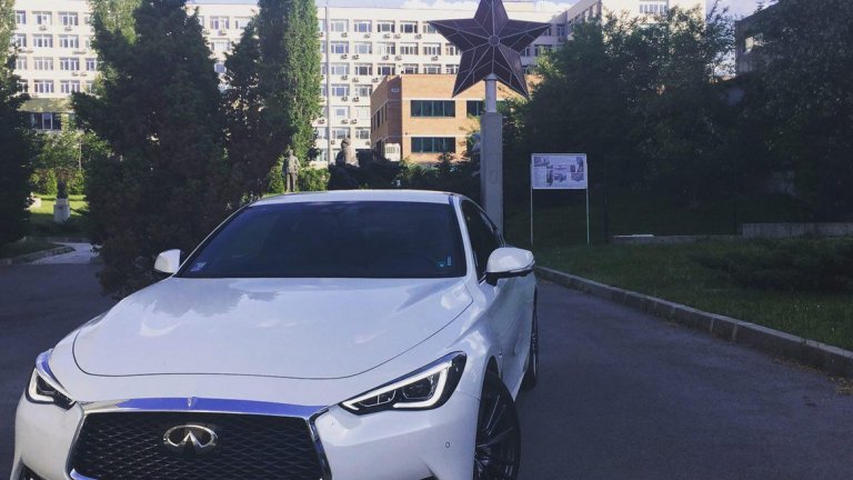 Infiniti Q60: звяр в метална кожа