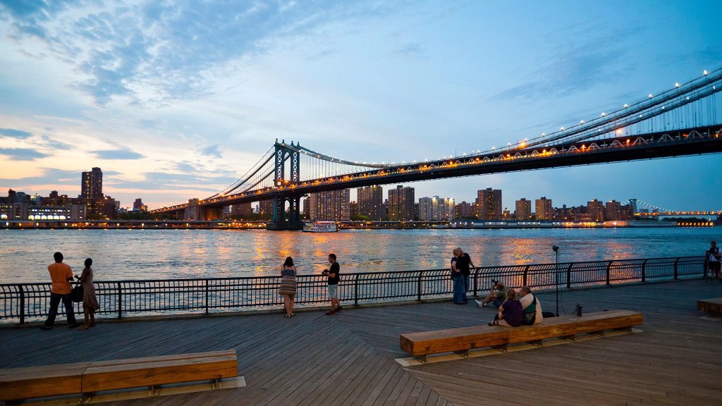 dumbo-brooklyn-promenade-cr-alamy