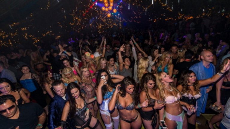 Имението Playboy се продава за $ 200 млн.