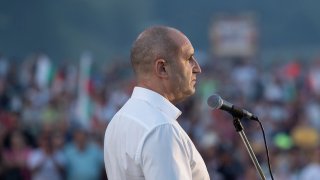 Президентът отново обвини управляващите, че нямат собствено мнение за войната в Украйна