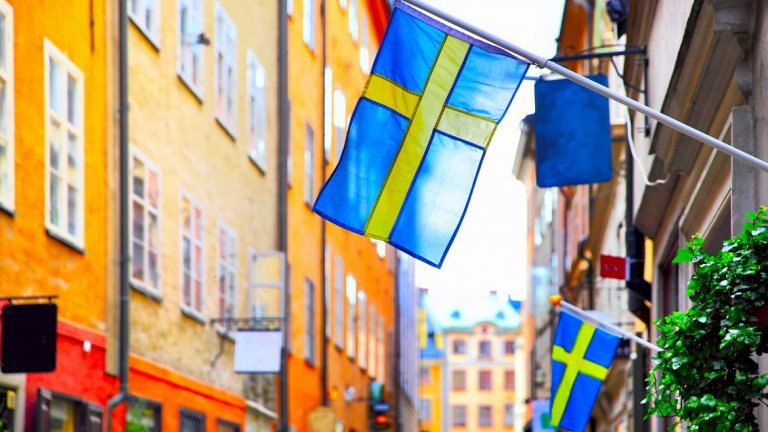 Швеция за пръв път въвежда частична блокада заради COVID-19