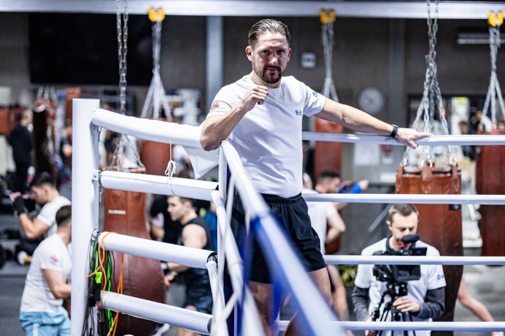 Пътят към световния връх: Алберт Краус и Анди Зауер тренират бъдещите шампиони