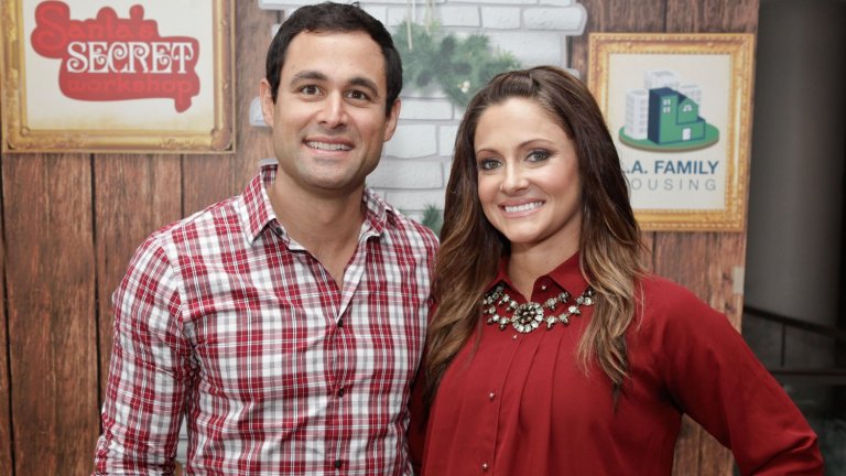 16 години след драмата те още са заедно