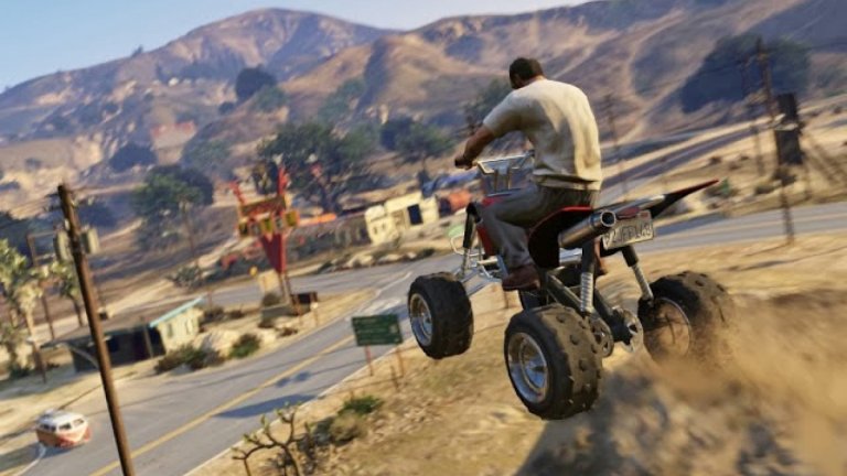 Grand Theft Auto 5Достъпна за: PC, PlayStation 3/4, Xbox 360/One 
GTA вече две десетилетия ни помага да избягаме в един виртуален свят, в който да правим каквото си пожелаем, без това да ни изпрати после на топло за няколко месеца или години. С всяка следваща игра пространството, което можем да изследваме, ставаше все по-голямо. GTA V отново ни върна в щата Сан Андреас и по-конкретно в града Лос Сантос (напомнящ силно на Лос Анджелис) и неговите околности.
Новото в сравнение с предните игри обаче беше, че вече управляваш не един, а трима герои - "пенсионирания" обирджия Майкъл, напористия афроамериканец Франклин и импулсивния и агресивен "бял боклук" Тревър. Всичко започва с един провален банков обир. Години по-късно тримата герои се откриват - някои за пръв път, други повторно - в Лос Сантос. Намесват се и федерални агенти, различни гангстери, филмови продуценти и недоволни бизнес партньори, а кашата става все по-голяма. С това обаче растат и възможностите за големи престъпления и още по-големи печалби. А покрай странните на места мисии (да отвлечеш прочут актьор заради английска двойка обсебени фенове), ви чакат и доста по-предизвикващите уменията ви обири, които героите внимателно планират.
GTA V предлага онова, което ни липсва в момента - възможността да се разхождаме свободно из открити пространства, да се возим, да ходим в барове и дори да летим. Пък било то и дигитално.
