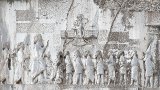 Векът на войните, векът на мъдреците: загадката на осевото време
