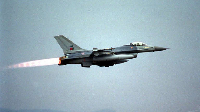 Проектодоговорът за F-16 е внесен в Министерството на отбраната