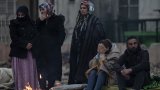 На терен действат общо над 100 хиляди спасители от десетки държави