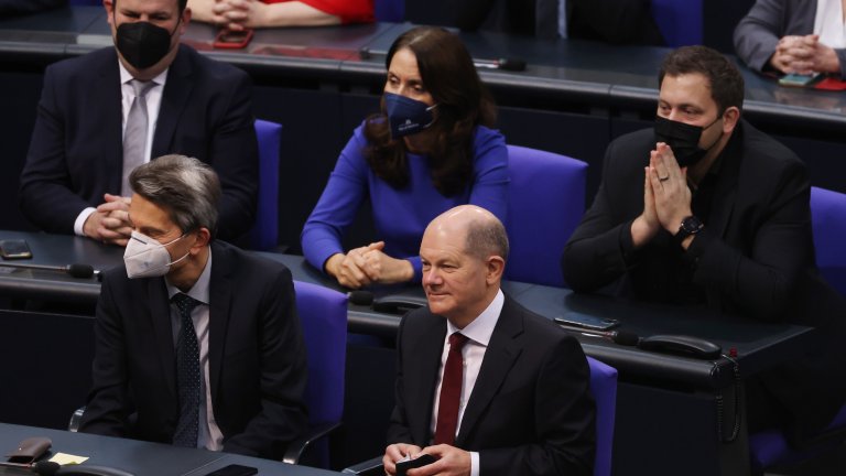 Официално: Краят на Ерата "Меркел" настъпи, време е за Олаф Шолц (Снимки)