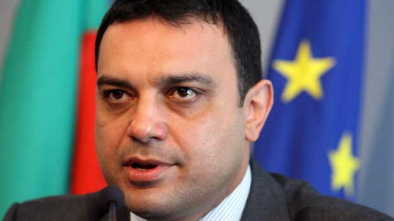 През 2013 г. България ще получи европейска помощ от 600 млн за нови влакове, ако дружеството е оздравено, заяви транспортният министър Ивайло Московски