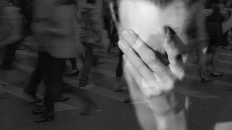 11 мисловни капана, които тихо подкопават самочувствието ни