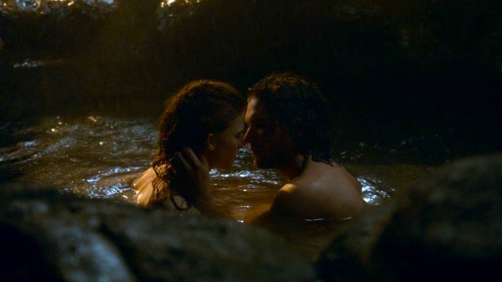 горещи целувки от Game of thrones