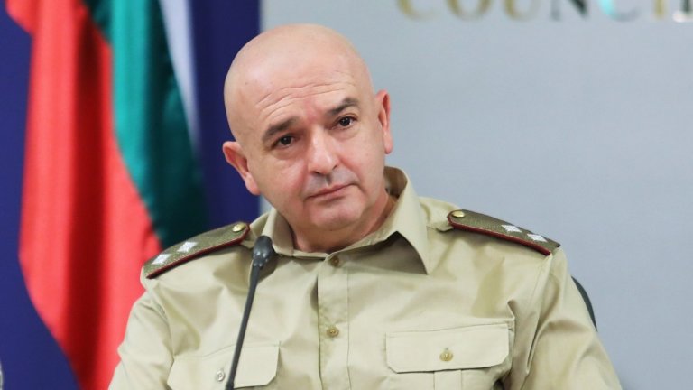 Светът е оцелял, защото се е смял - с тези мемета на годината