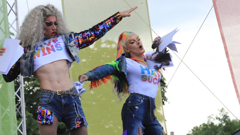 София прайд vs Шествие за християнското семейство (Снимки)