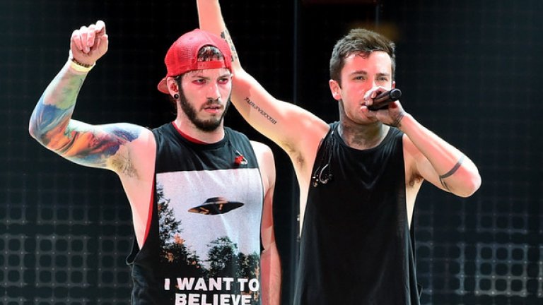 Тайлър Джоузеф (вдясно) и Джош Дън вече са звезди, а групата им е световна сензация