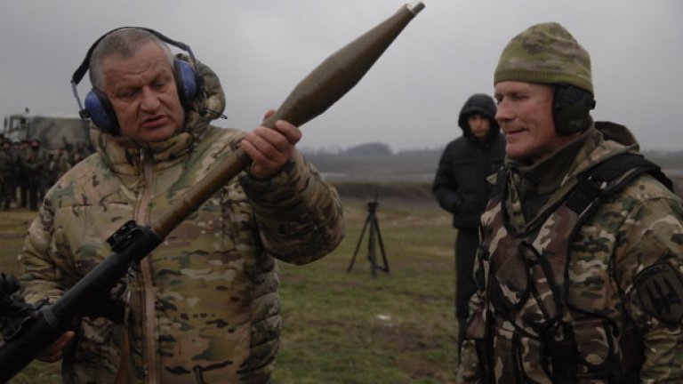Тренировка на доброволческия отряд "Донбас"