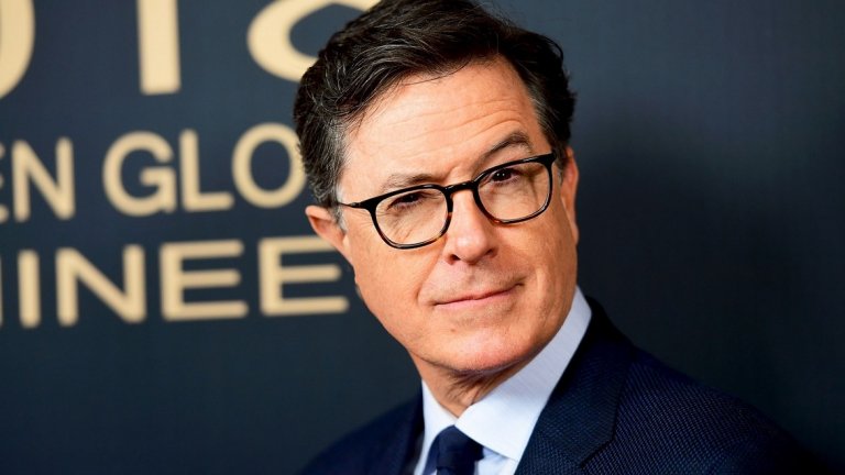 10. Стивън Колбер и страниците за слоновете
В издание на своето шоу през 2006 г. американският телевизионен водещ Стивън Колбер редактира статията за Джордж Вашингтон в Wikipedia пред зрителите си, а след това ги призовава да направят същото с всяка статия за слонове, която открият в сайта. Над 20 страници са редактирани, което води до заключването им, а самият Колбер е баннат от Wikipedia.