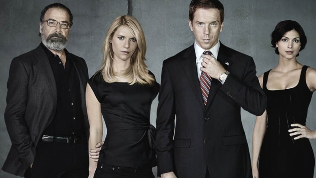 \"Homeland\" 
Снимката е по повод сезон 6, който като другите 4 сезона, ще бъде гледан заради славата на сезон 1. 