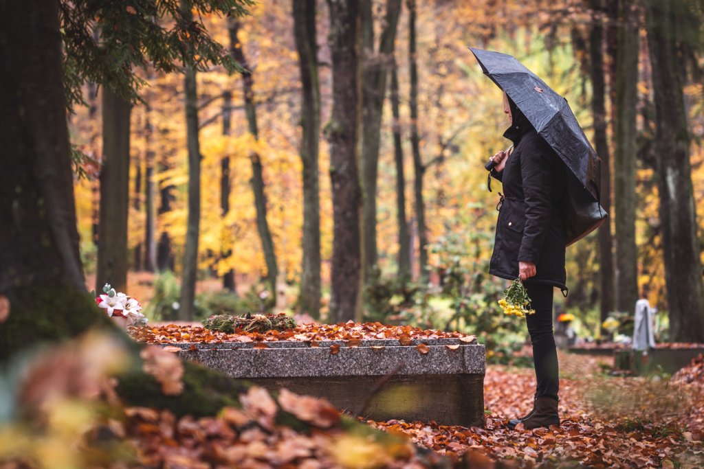 Silent grief in graveyard