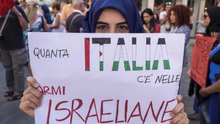 В много италиански градове се проведоха митинги в подкрепа на Палестина след развитието на конфликта в Газа. В средата на юли беше организиран масов протест на моста Риалто във Венеция.
