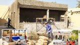 "Лъвове" в калта: Около "хотела" на англичаните в Катар все още се разхождат камили