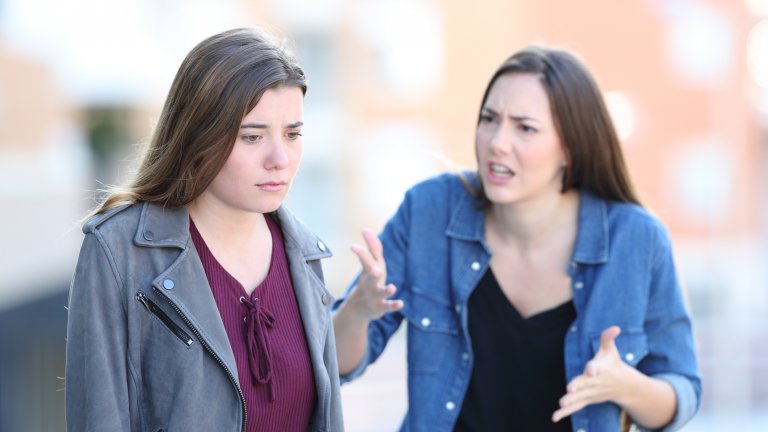 Най-близката ми приятелка постоянно се оплаква от мъжа си...