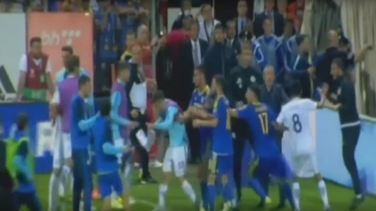 Мачът завърши без голове, но зрителите видяха типични сцени за футбола на Балканите