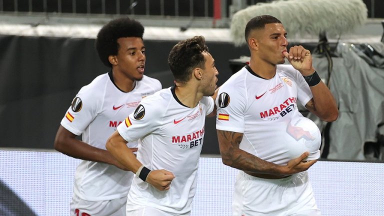 Диего Карлос направи дузпата в началото и после можеше да бъде изгонен, но накрая се превърна в герой с една задна ножица, отклонила се в Лукаку за последния гол в мача