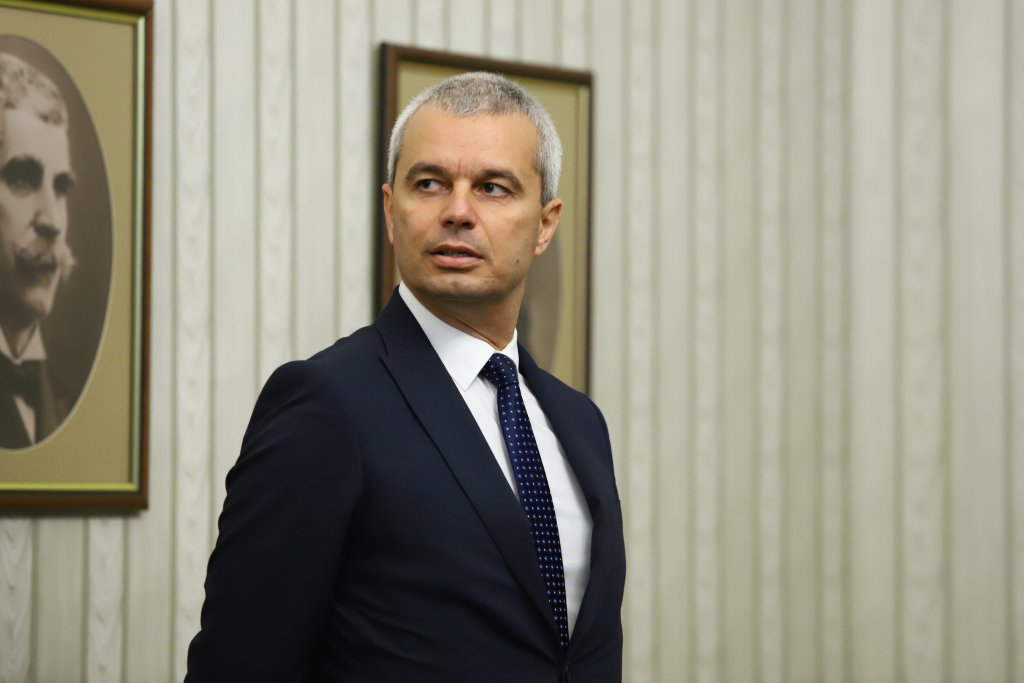 Костадинов пред Радев: Имаме готов състав на кабинет, ако стигнем до трети мандат