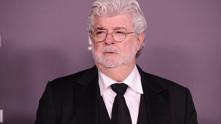 Така създателят на фантастичната сага останал разочарован, когато Джей Джей Ейбрамс и компания му разказали сюжета на "Силата се пробужда". Не останал очарован и от завършения филм.