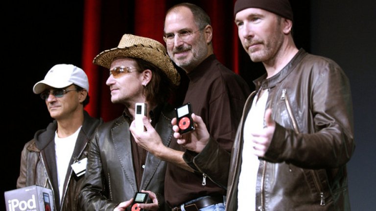 U2 бяха любимци и на покойния Стив Джобс и редовно  присъстваха на представянията продуктите на Apple