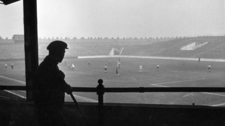 5. Манчестър Сити
Манчестър Сити повече от 80 години държеше рекорд в Англия. "Гражданите" събират на стария "Мейн Роуд" 84 467 в двубой за ФА къп срещу Стоук Сити през 1934 г.
