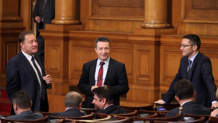 Социалистът призова вътрешната опозиция да смекчи тона