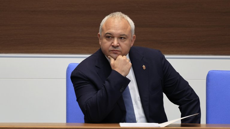 Министър Иван Демерджиев разкри подробности по случая с убийството на шефа на "Ботев" (Пловдив)