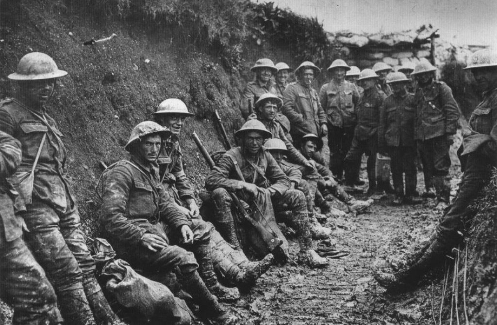 Royal_Irish_Rifles_ration_party_Somme_July_1916