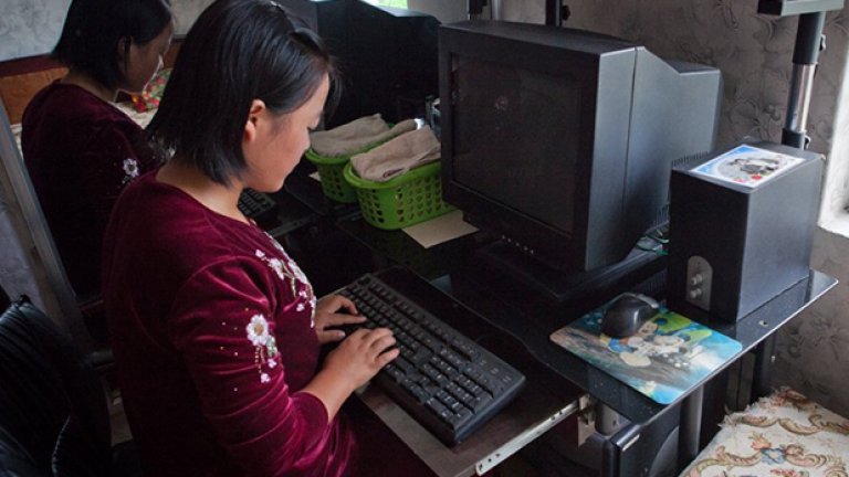 Северна Корея: Когато маските паднат