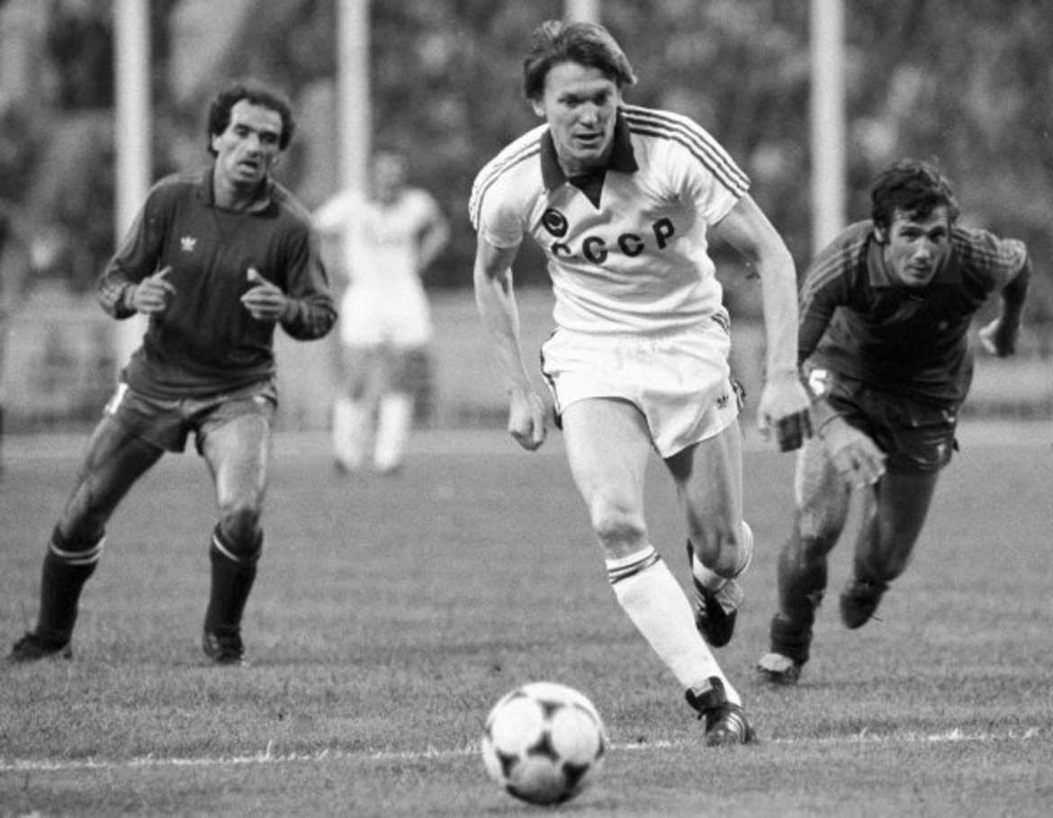 Динамо Киев:
Олег Блохин – 1975 г.
Игор Беланов – 1986 г.