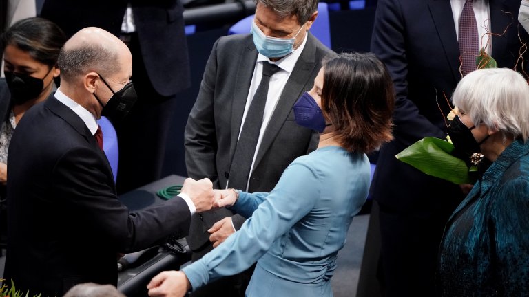 Официално: Краят на Ерата "Меркел" настъпи, време е за Олаф Шолц (Снимки)