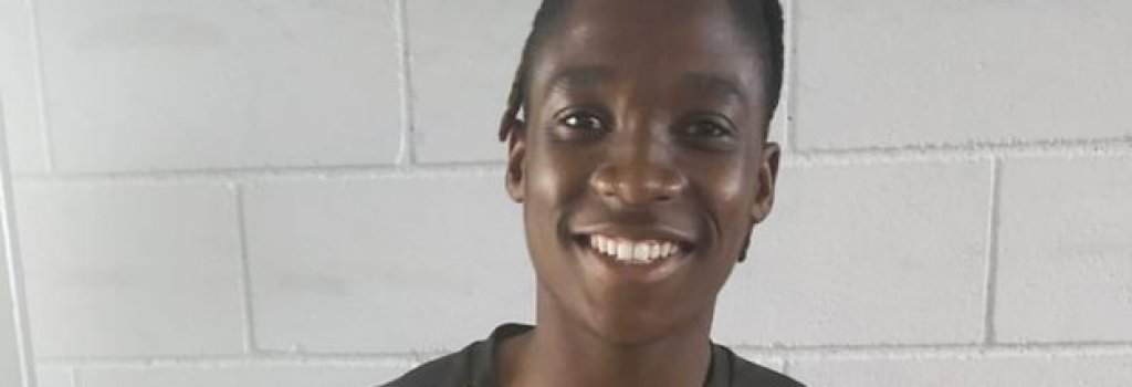 Мъже ли са? Подозрения, че три футболни националки мамят