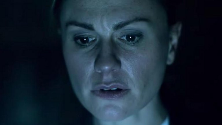 Ана Пакуин влиза в ролята на Джоуни - порасналата дъщеря на Алисън и Коул, която се връща назад към миналото, за да открие какво се е случило с майка й.