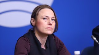 Четири партии ще влязат в новата коалиция, която отказва да чертае червени линии и иска да преодолее разделението в политиката.