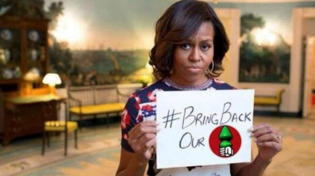 Отново в @pariszigzag публикуват колаж на Мишел Обама и надпис "Върнете ни обратно нашия..."