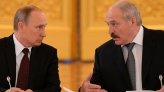 lukashenko-putinit-tashm-euml-je-diktator-m-euml-i-madh-se-un-euml_hd